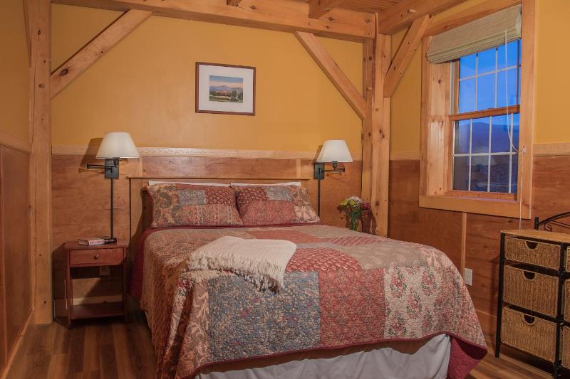 Cabin #1 - Peak Perspective with Mountain View (Non-Pet Friendly) image 4