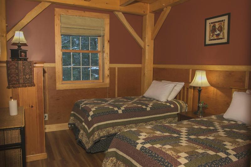 Cabin #2 - Sunrise Vista with Mountain View (Non-Pet Friendly) image 3