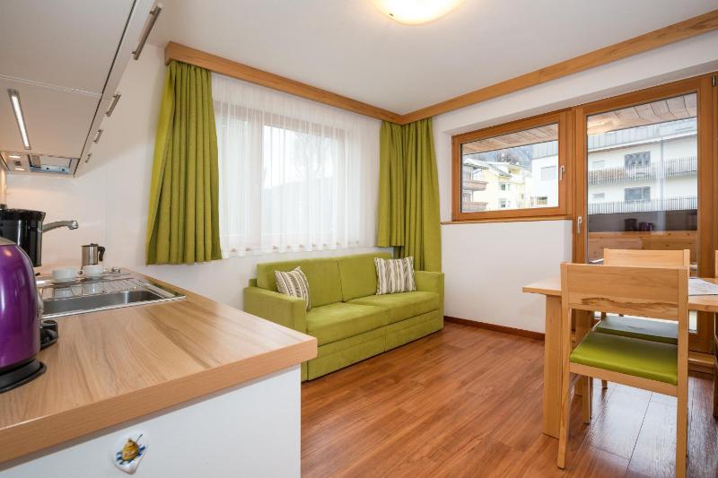 Small One Bedroom Apartment  image 2