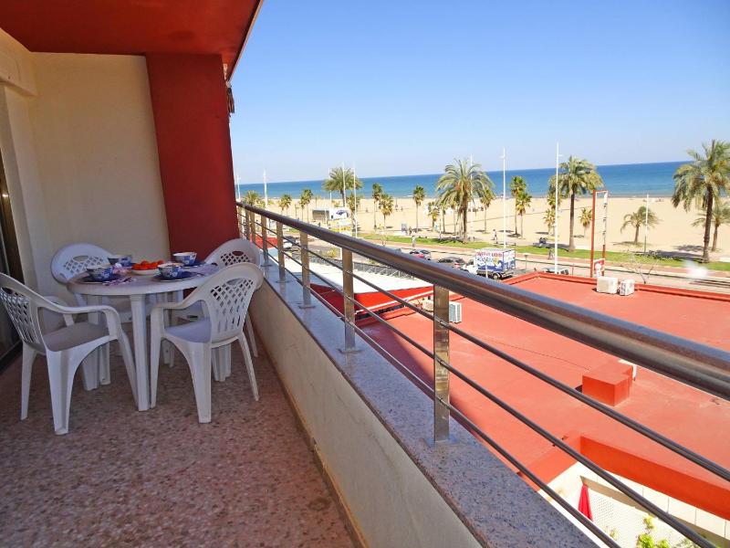 CHIMO PLAYA - En primera línea de playa ( Alquiler solo familias ) - image 10