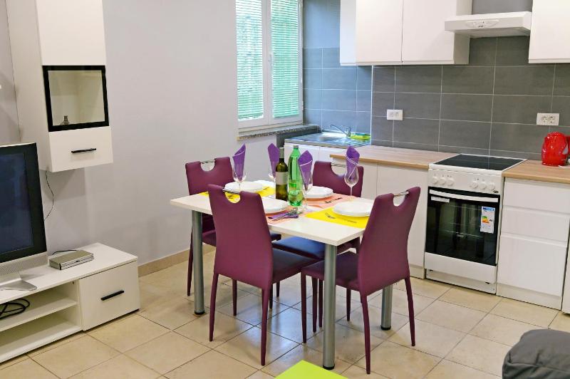 Apartman Luna&Kiara with private parking - image 26