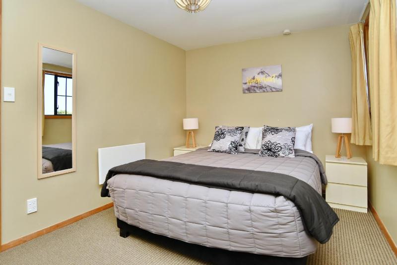 Racecourse Villa - Classic 1935 Charm & Space - image 27