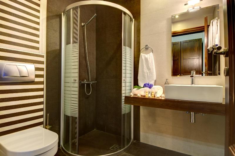 Triple Room with Panoramic View image 4