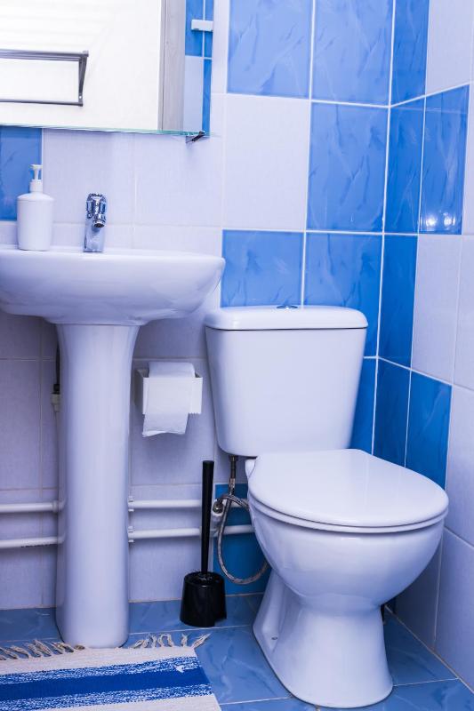 Standard Twin Room image 1