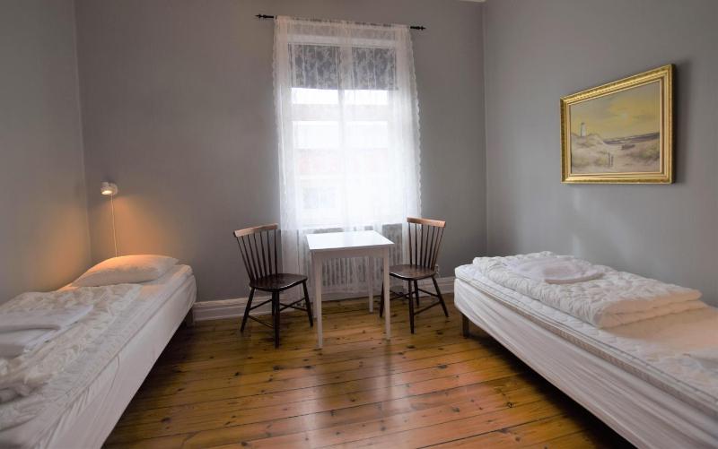 Twin Room with Toilet image 3