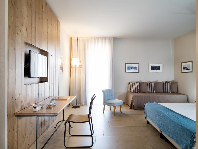 Superior Double Room image 1