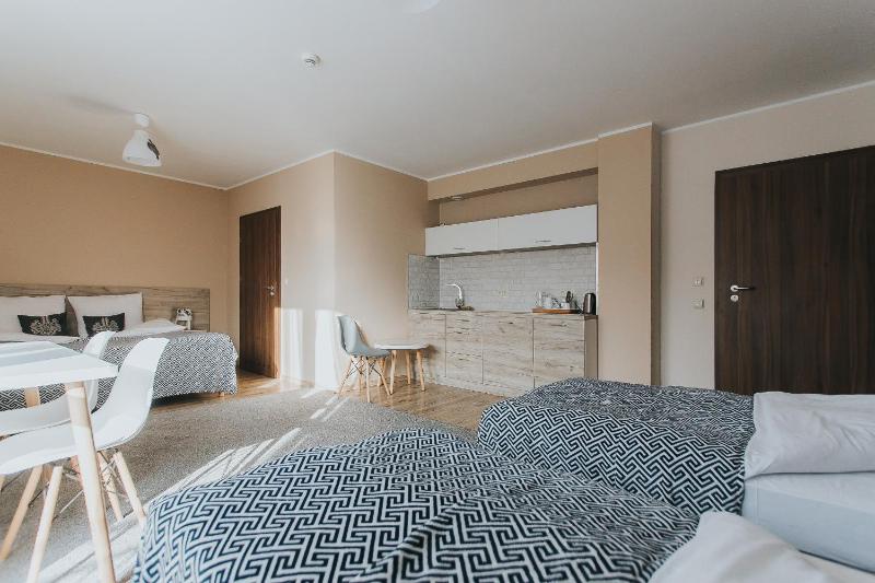 Quadruple Room with Balcony image 3