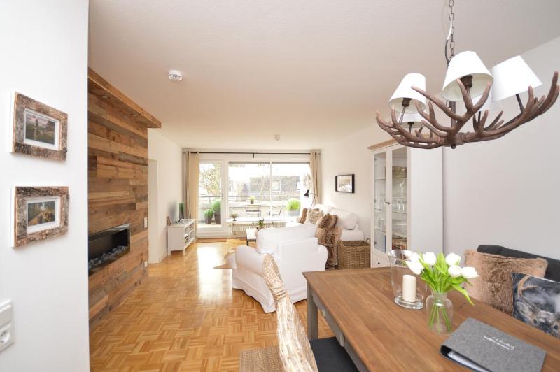 One-Bedroom Apartment image 4