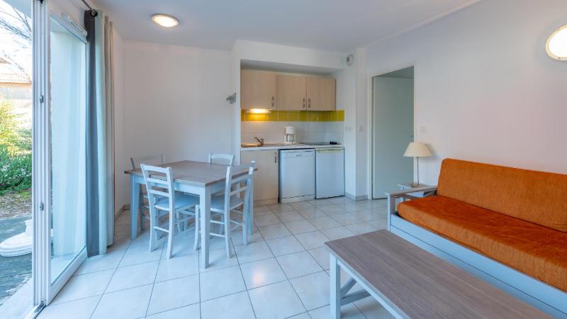 One Bedroom Apartment (4 Adults) - Disability Access image 4