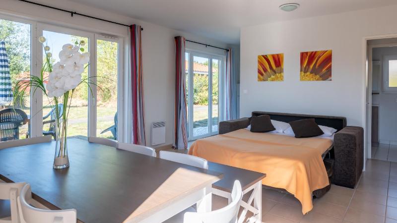 Three-Bedroom Villa image 4