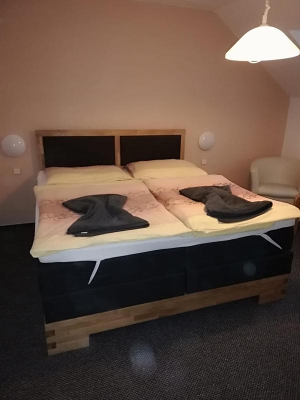 Double Room image 1