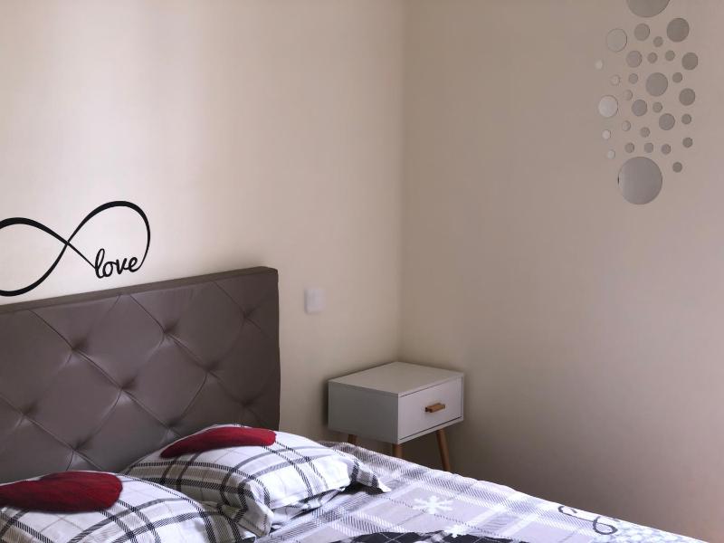 One-Bedroom Apartment image 4