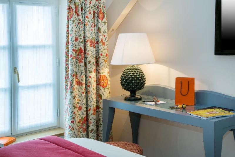 Standard Room image 1