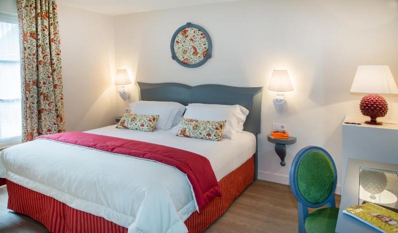 Standard Room image 2
