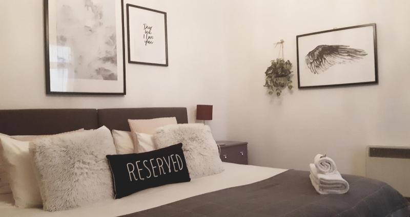 Double Room with Private Bathroom image 4