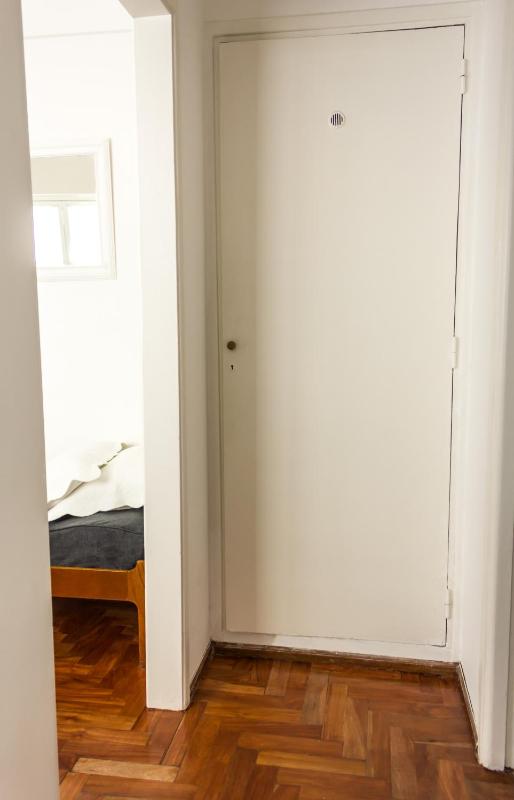 Apartamento Recoleta Buenos Aires - 2do piso por escalera - - image 8