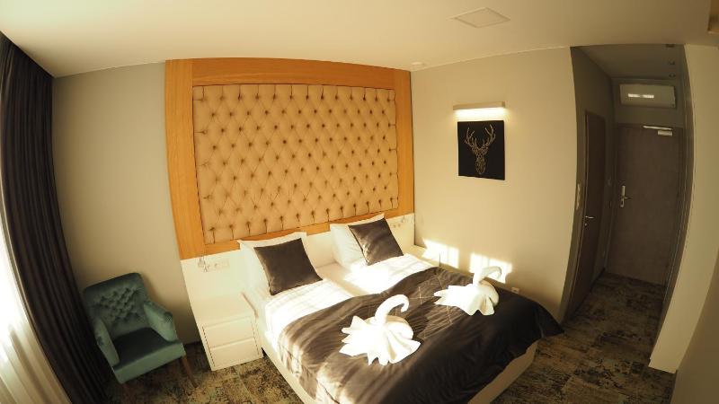Double Room image 4