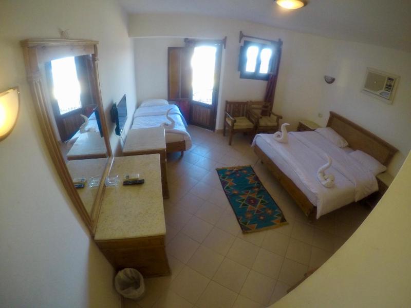 Triple Room image 2