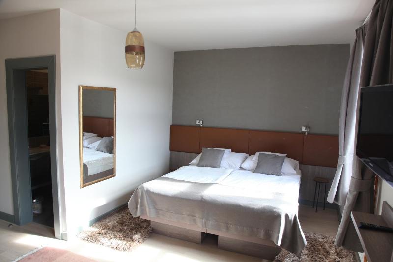 Triple Room image 2