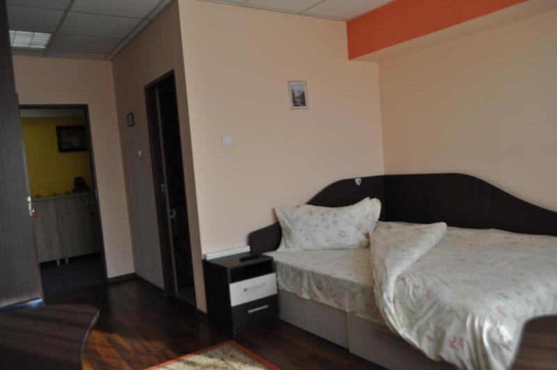 Double Room image 4
