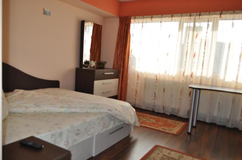 Double Room image 2