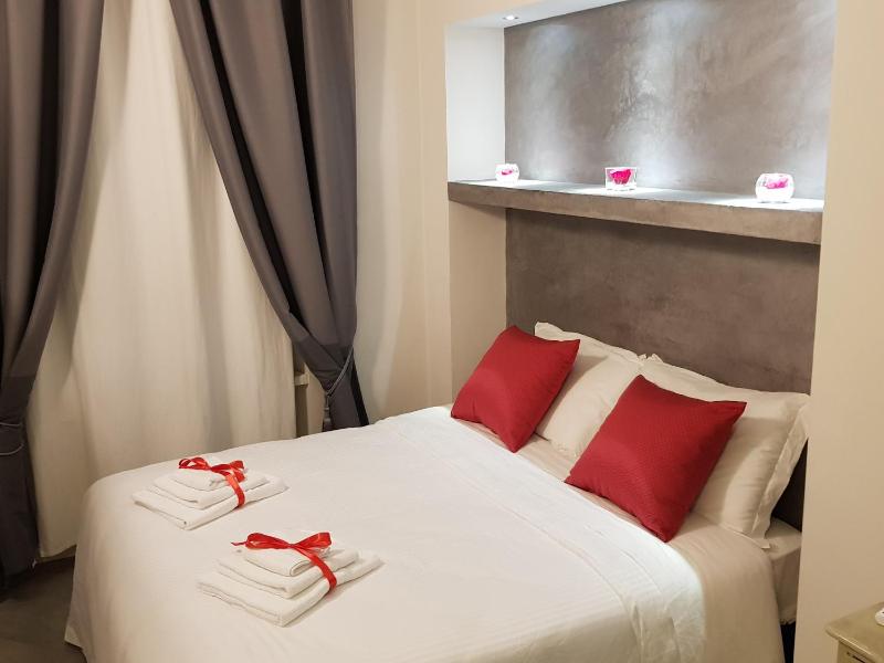 Triple Room with Private Bathroom image 3