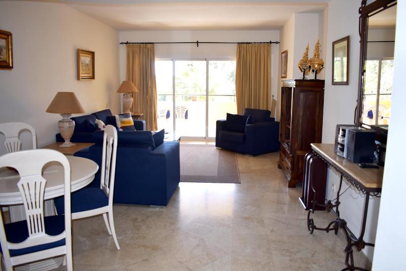 Deluxe Apartment image 3
