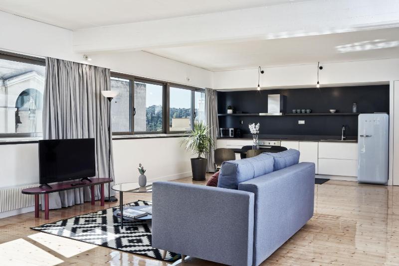 Family Maisonette with Acropolis View and Terrace image 3
