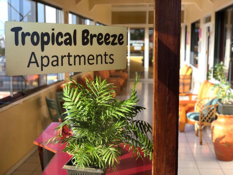 Tropical Breeze Apartments - image 10