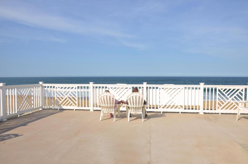 Cavalier by the Sea - image 35