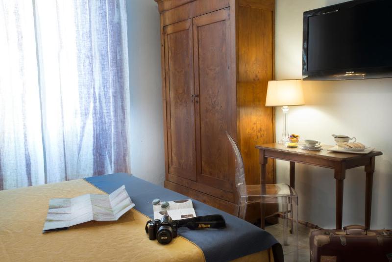 Double Room with Private Bathroom image 3
