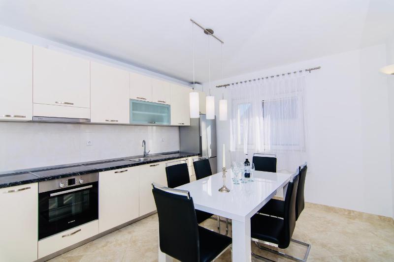 Villa Aurora - image 12