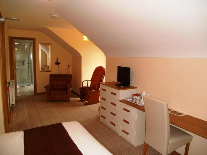 Double Room image 4