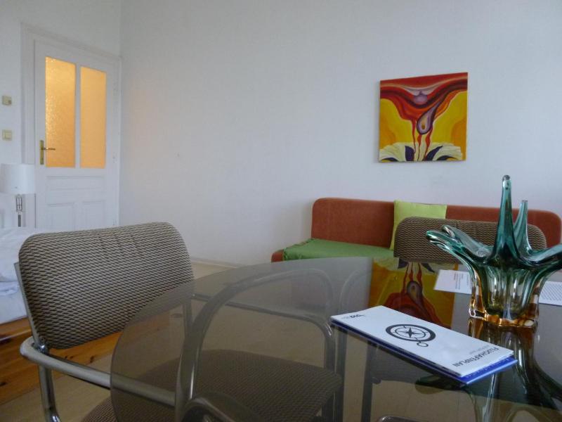 Studio Apartment image 4