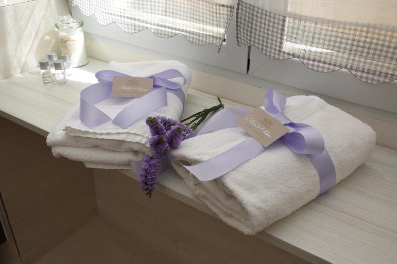 Deluxe Room image 3