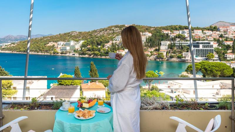 Superior Room with Balcony and Sea View image 1