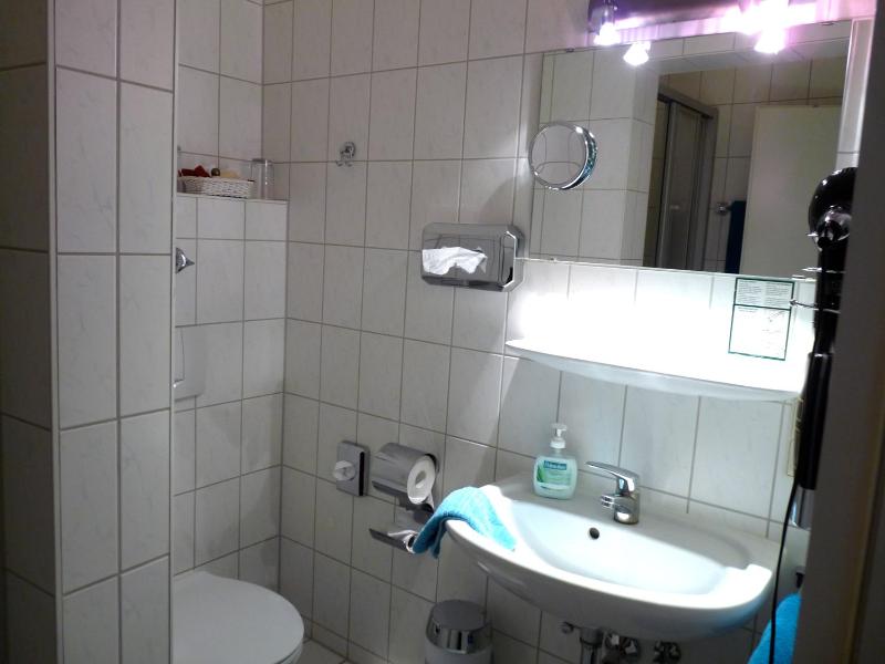 Double Room image 2