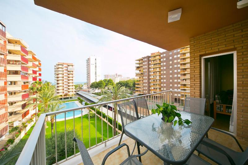 Two-Bedroom Apartment (4-6 Adults) image 4