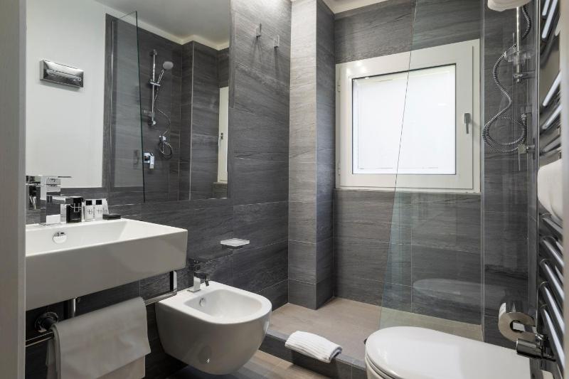 Superior Apartment image 3