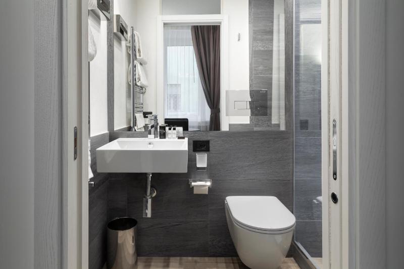 Superior Apartment image 2