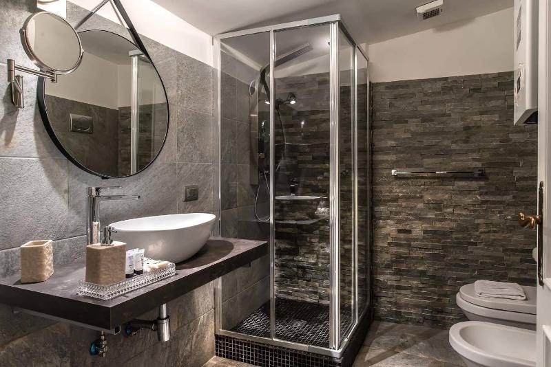Black And White Suite - image 3