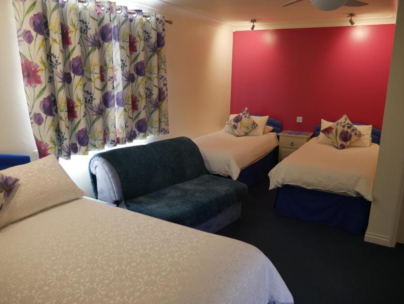 Family Room image 1