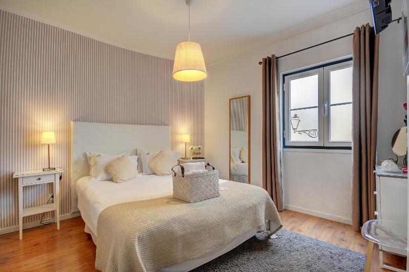 Double Room with Private Bathroom image 1