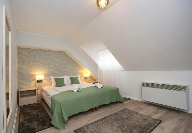 Triple Room image 1