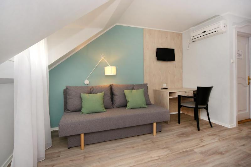 Triple Room image 4