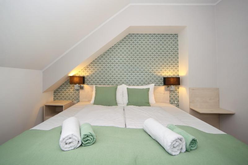 Double Room image 3
