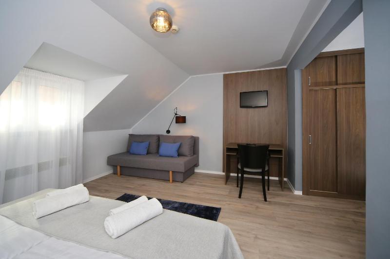 Triple Room image 2