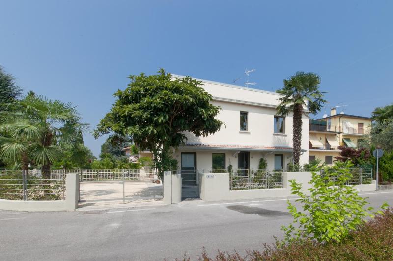 International Rooms & Apartments - image 10