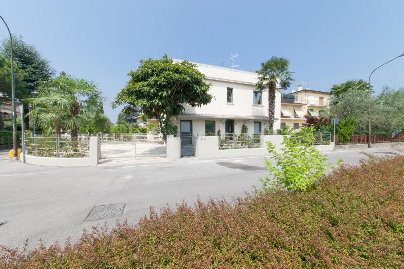 International Rooms & Apartments - image 17