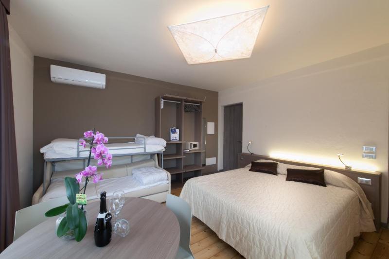 International Rooms & Apartments - image 20